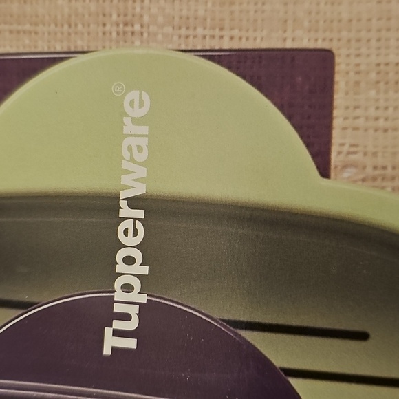 Tupperware - Picture 3 of 5